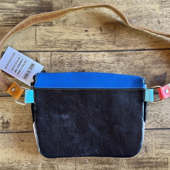 NEW ! Folklore Couture Vegan Recycled Leather Crossbody Bag - Picture 2 of 5